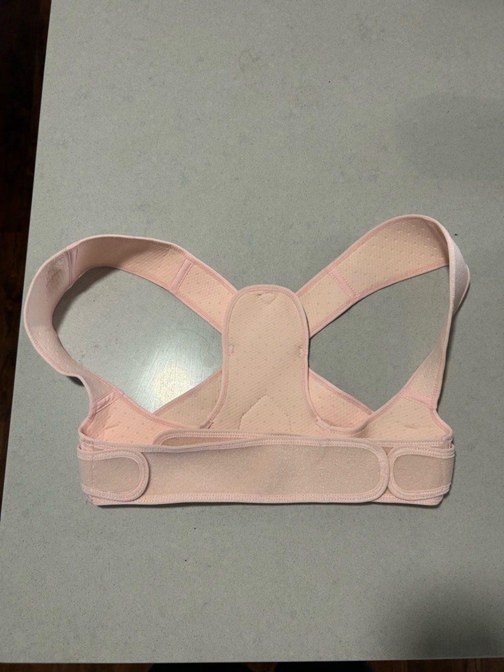 VICORRECT Adjustable Light Pink Posture Corrector - size S/M